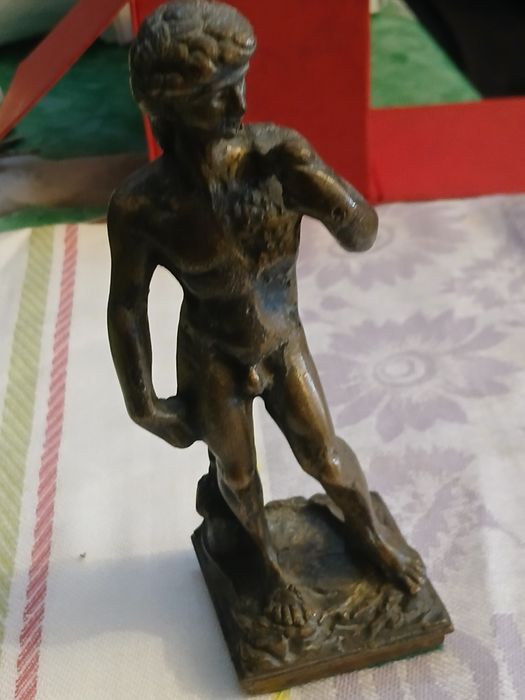 Statuie bronz masiv