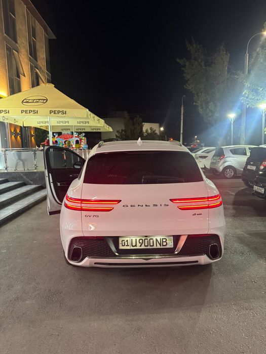 Genesis GV70 sotiladi