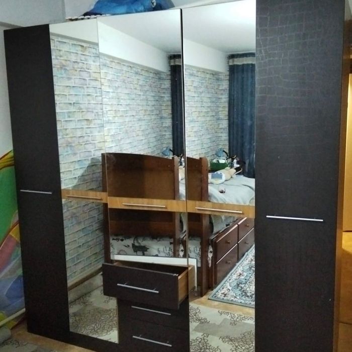 Продам шкаф большой