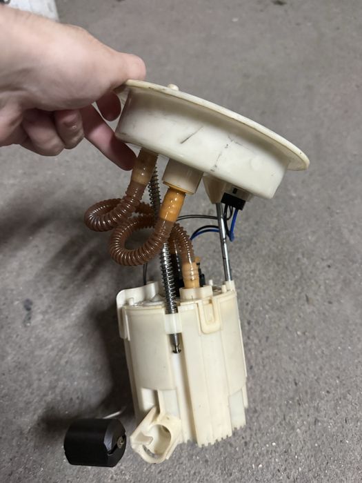 Горивна помпа / модул – BMW 1 Series F20/F21 120d (оригинална)