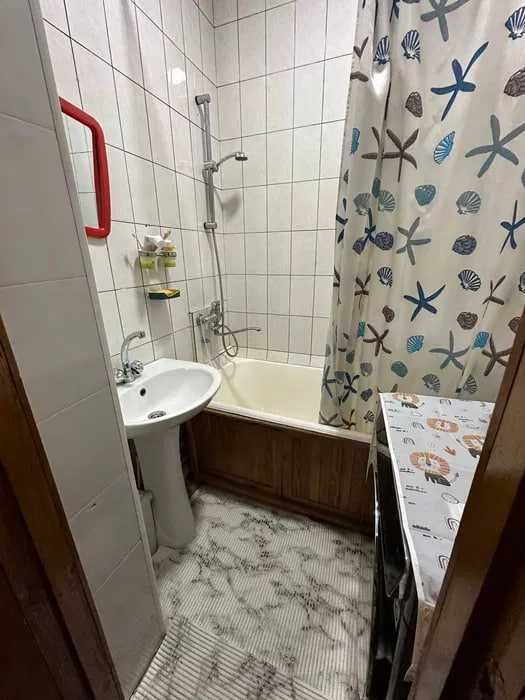 срочно продается квартира 2/2/4 Юнусабад 4 квартал 55 кв.м 70000$