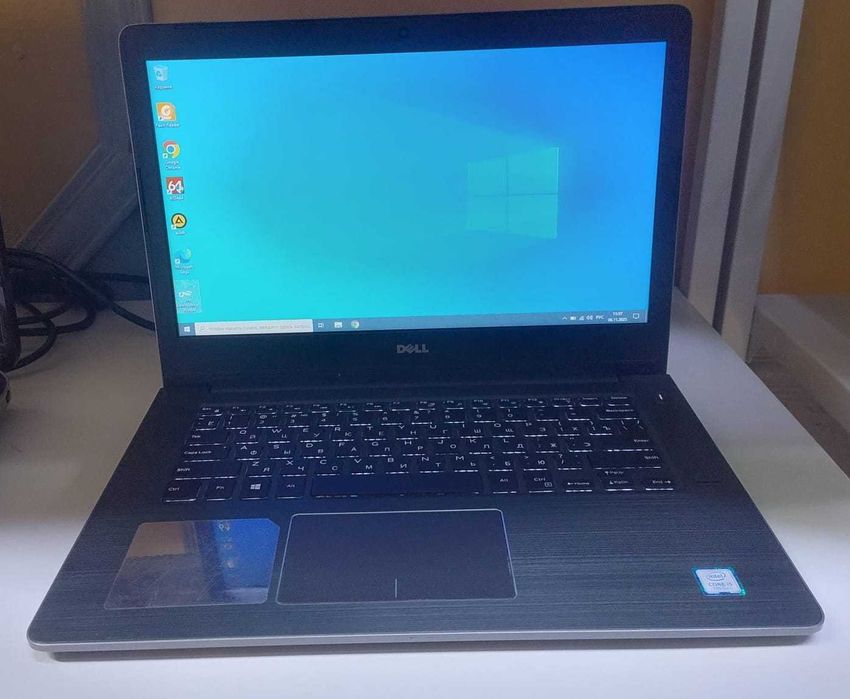 ноутбук Dell P75G