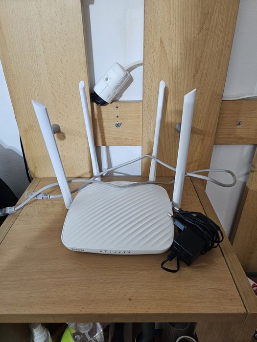 Router tenda ca nou