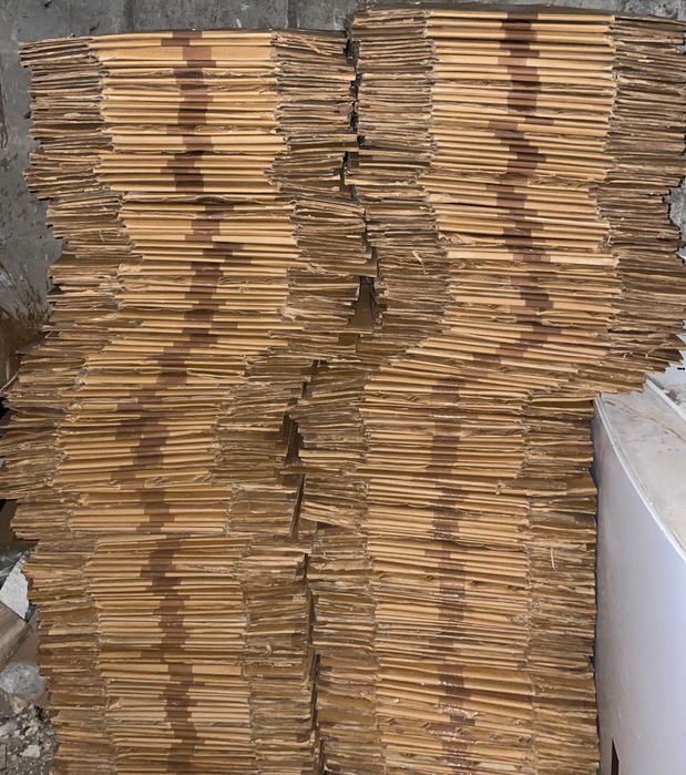 cutie carton lungime 40 cm  latime 40 cm  27 cm 5 straturi 4 modele