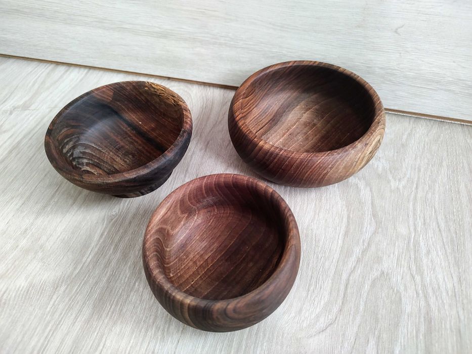 Дървена купа за плодове или ядки