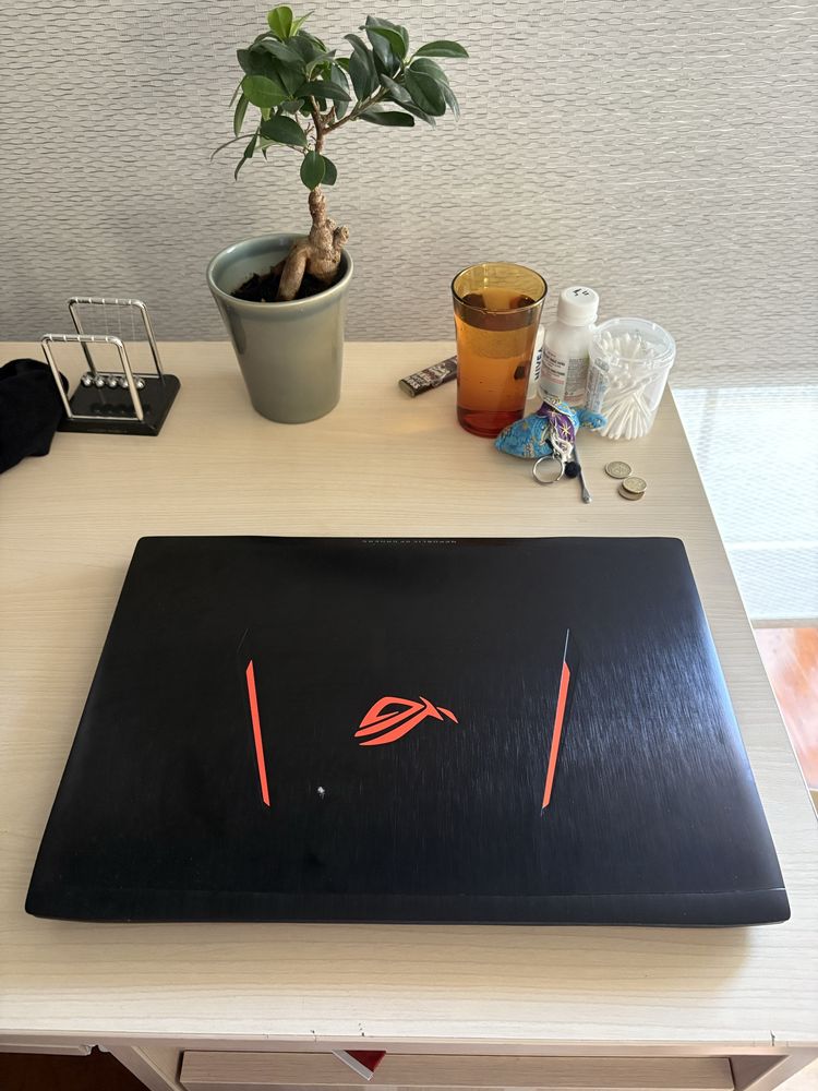 Asus rog strix GL502V геймерски лаптоп