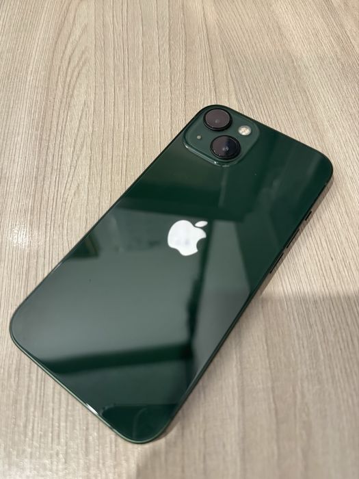 Продам айфон 13 на 128 гб