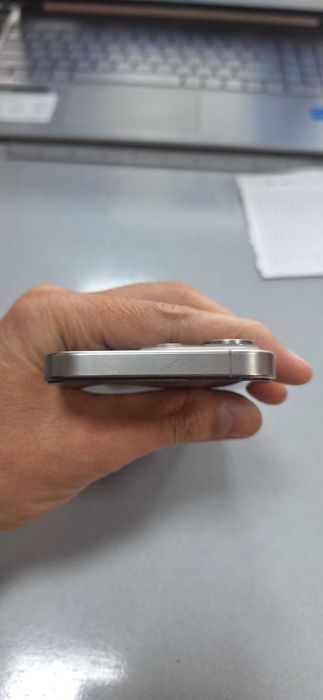 iPhone 15 Pro Natural Titanium