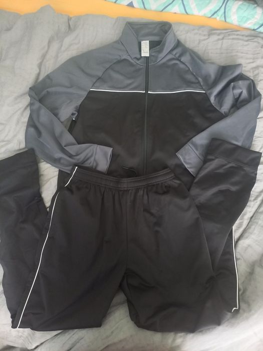 Дамски спортни екипи