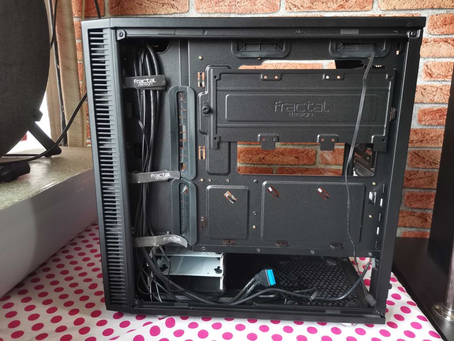 Carcasa PC Fractal Design Define Mini C Black Tempered Glass.
