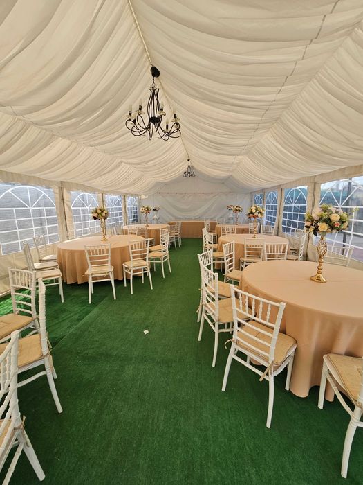 Corturi de închiriat