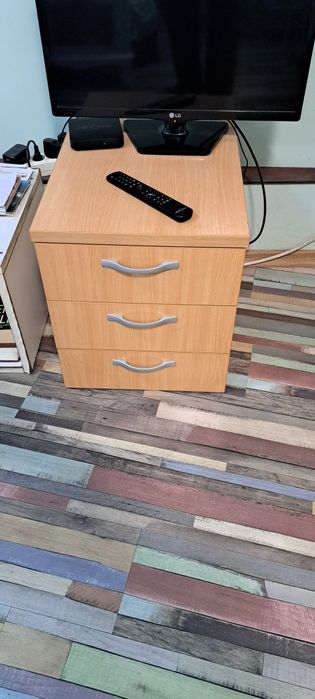 Продавам шкаф, кантонерка.