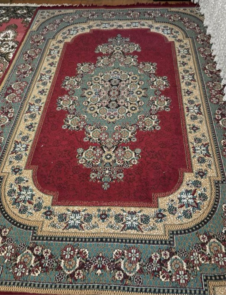 Yangi gilam rangi zor neobichniy