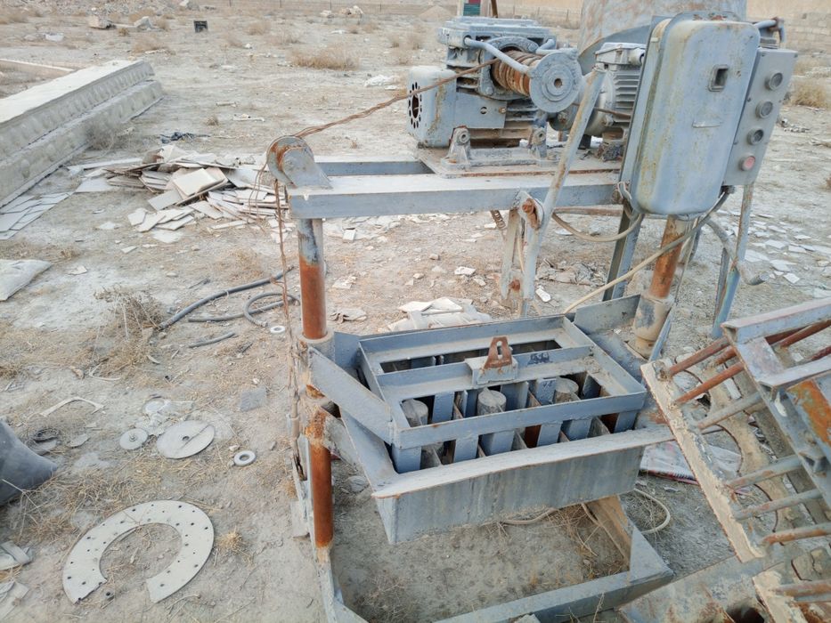 Шлака блок апаратлари сотилади