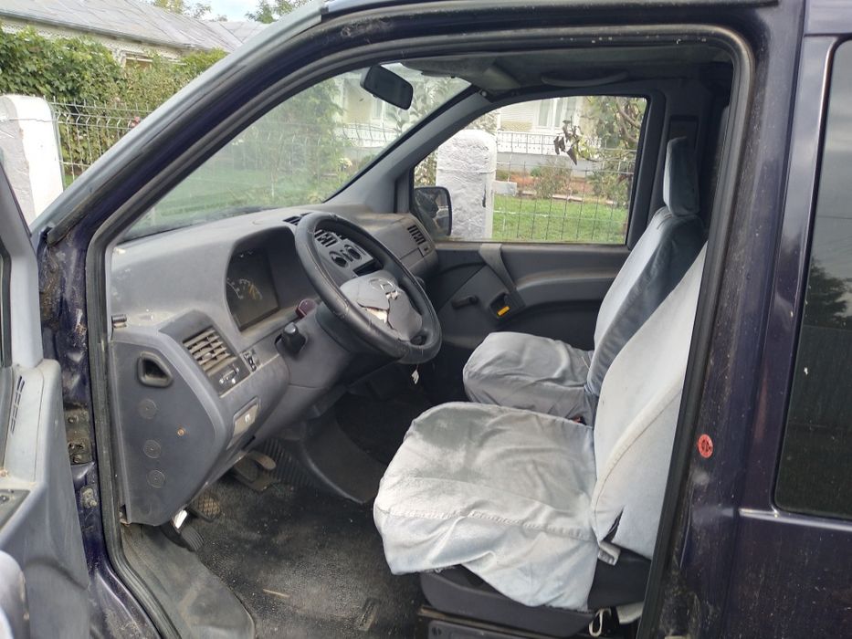Vând / Desembrez Mercedes Vito 2.2 Diesel Avariat Fața