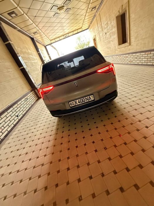 Узимни машинам бир кол минилган сотаман