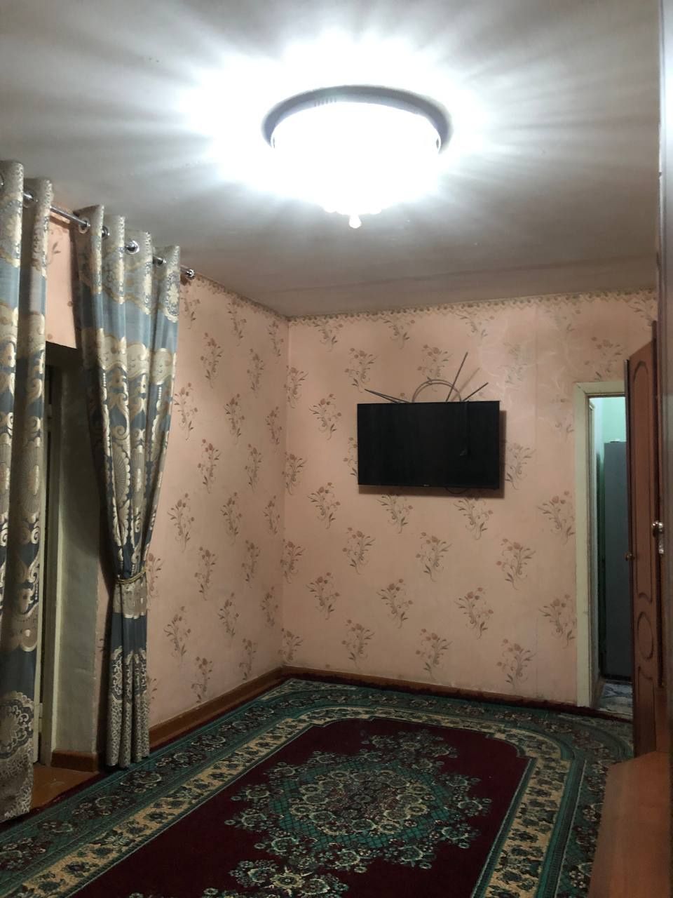 З хонали квартира сотилади