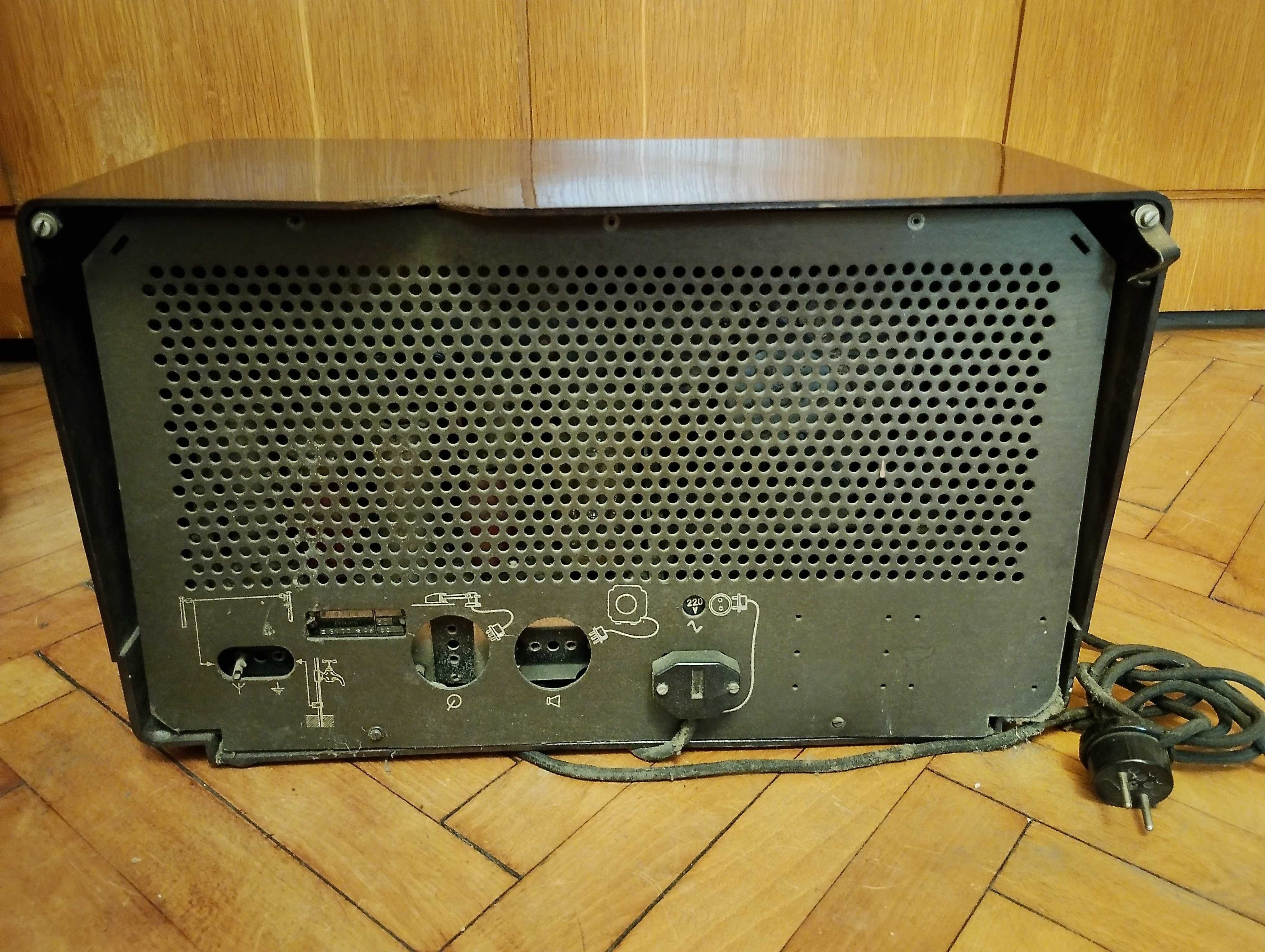 Радио Philips 470A-14