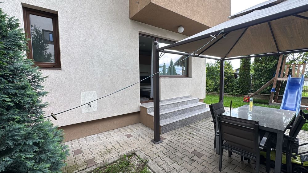 Inchiriez apartament 2 camera 55mp, 110mp gradina proprie parcare priv