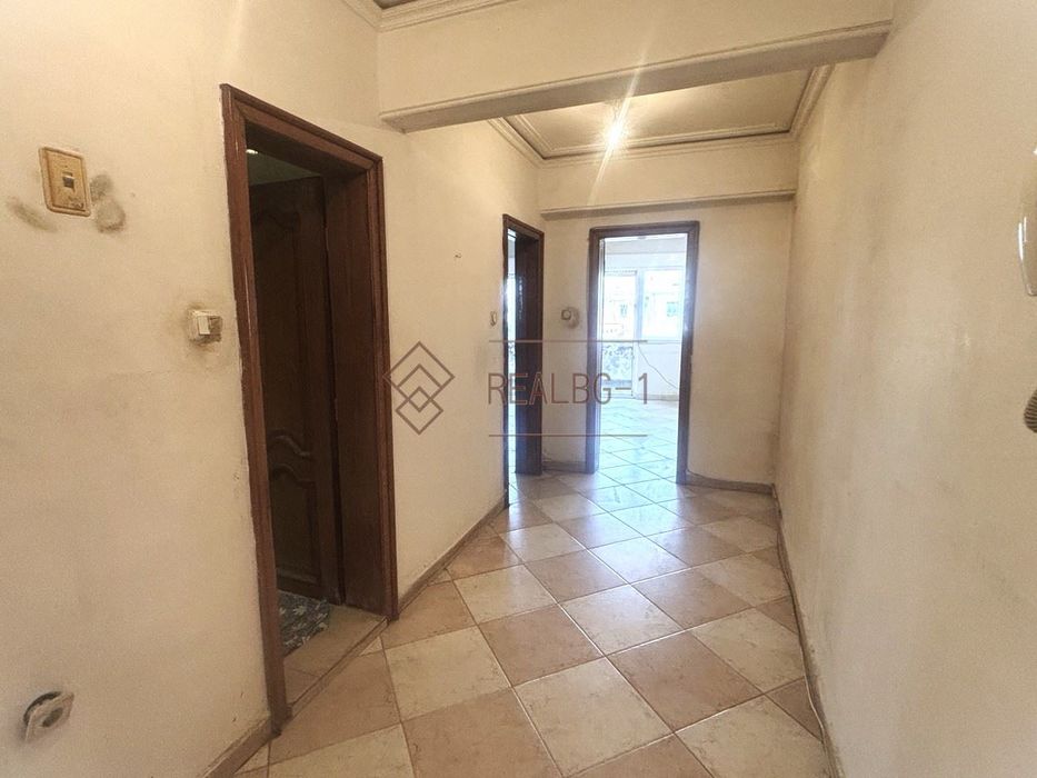 Продава се Двустаен апартамент в Варна, Операта - 76 кв.м за 2040 €/кв.м - Снимка #8