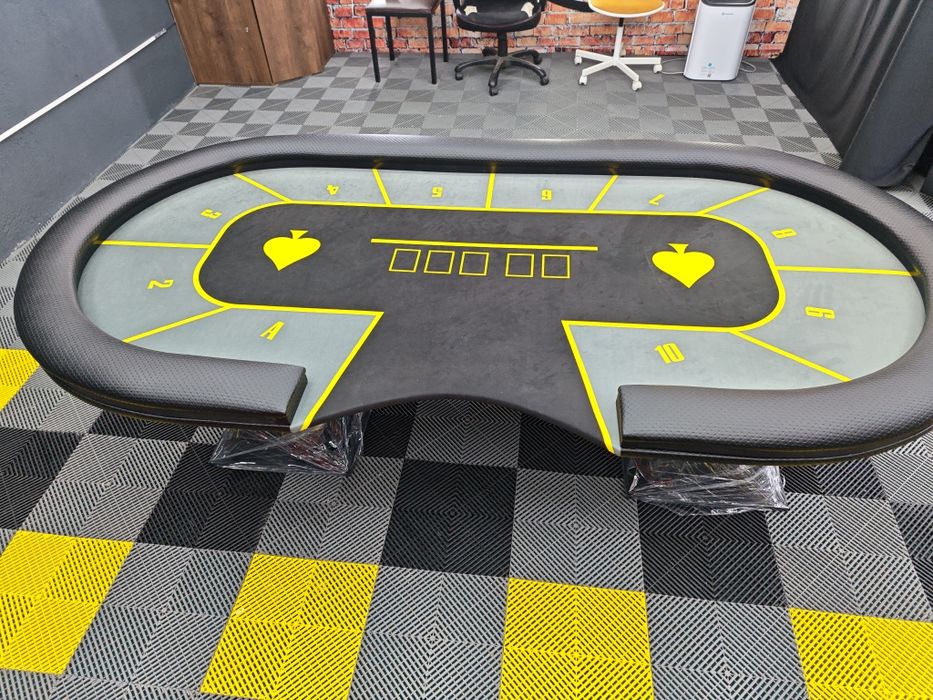 Masa profesionala de poker PE STOC