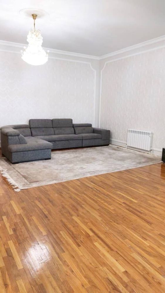 Сдается в аренду 3 ком. квартира 130 м.кв метро Ойбек