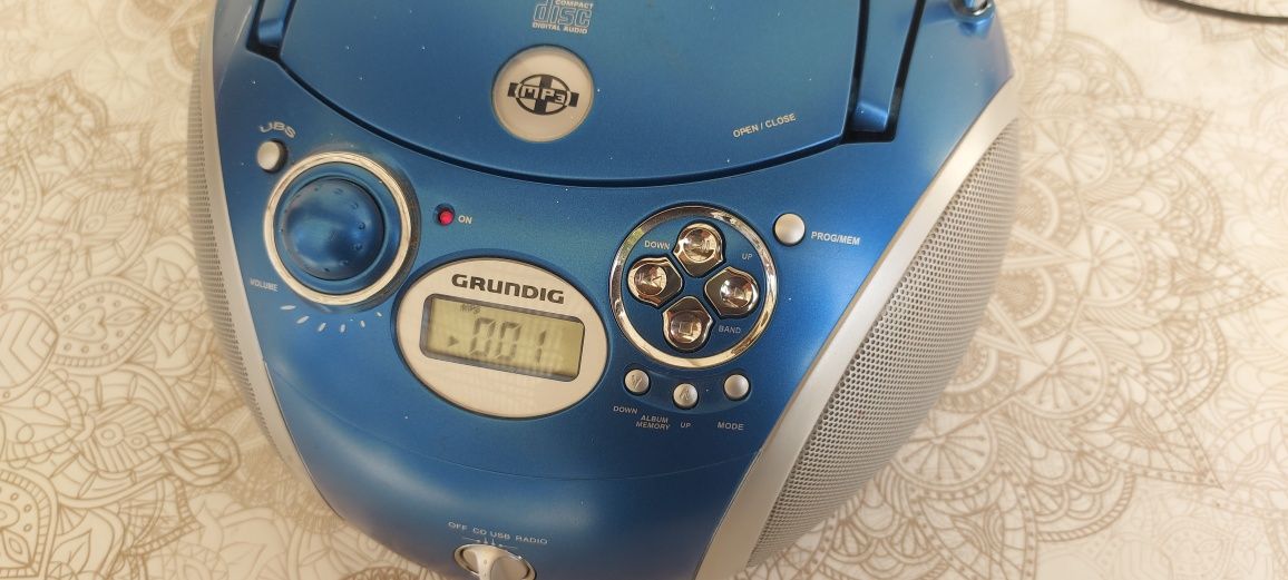 Radio  CD player Grundig/Dual