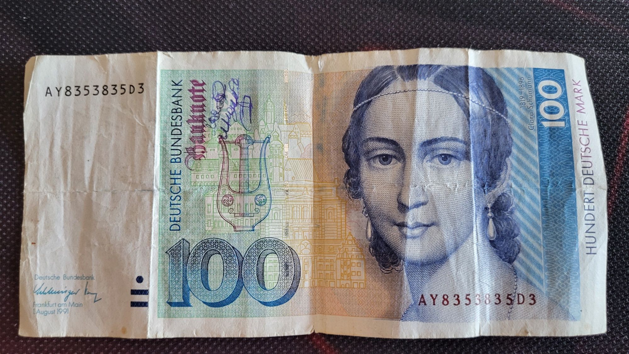 Продаётся 100ка немецкая 1991 года.