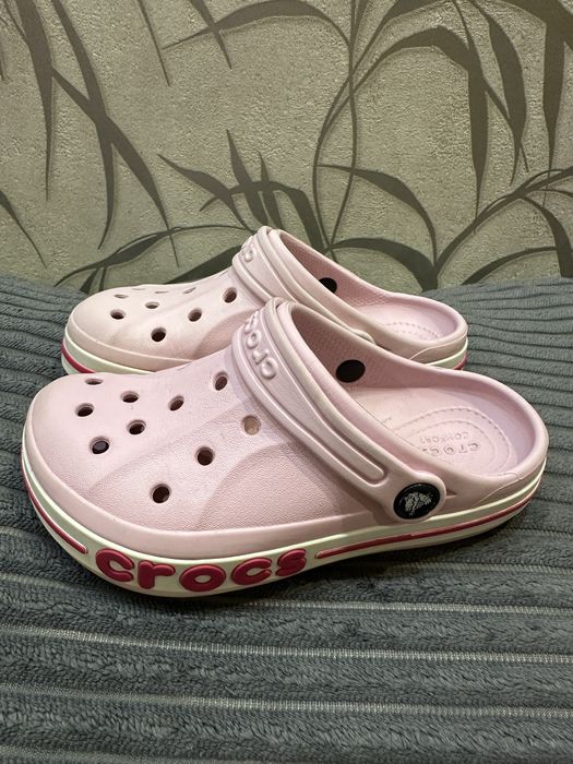 Продам Crocs оригинал