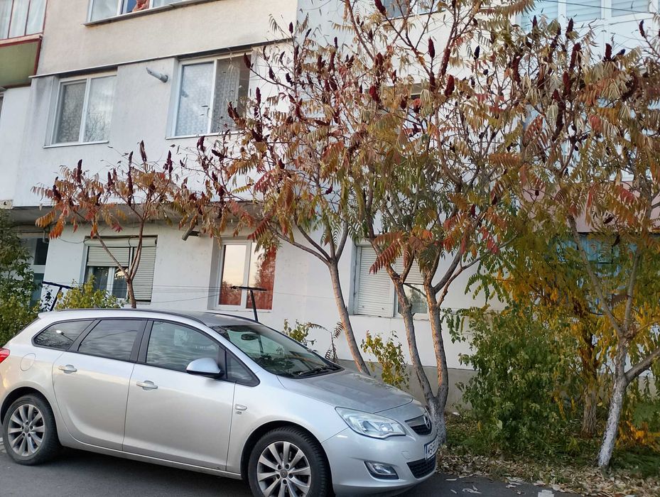 Vând apartament cu 2 camere Tarnaveni