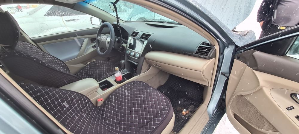 Продам камри владею восем лет