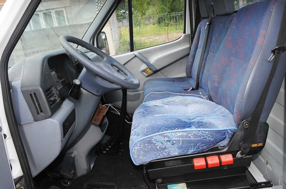 MERCEDES Sprinter 412 Carosata 1999 2.9TDi 122 CP AC bena 3.6 m cat. B