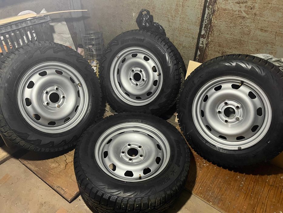 Комплект зимней резины на Рено Дастер