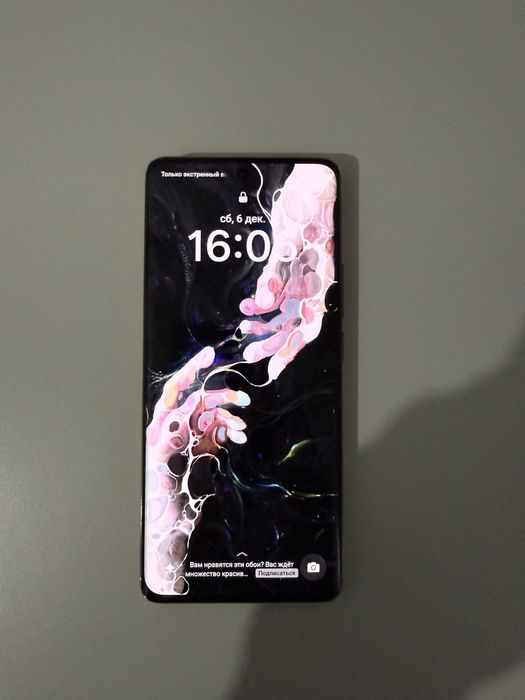 Телефон realme 11 pro