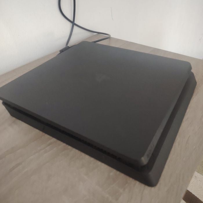 PlayStation 4 , negociabil