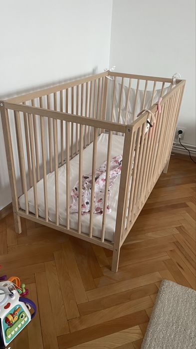 Patut bebe ikea in stare foarte buna