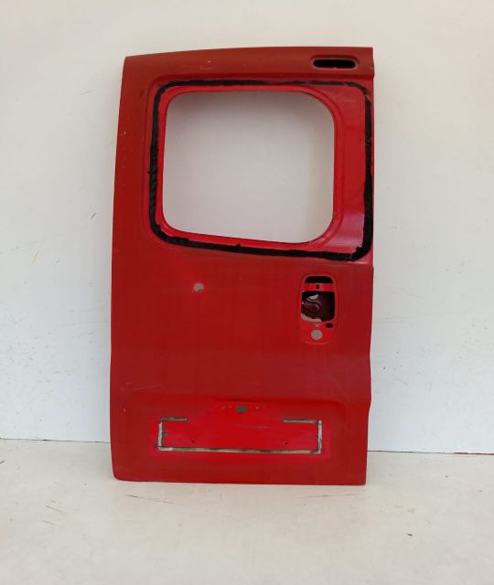 Usa Batanta stanga spate Nissan Primastar  seria