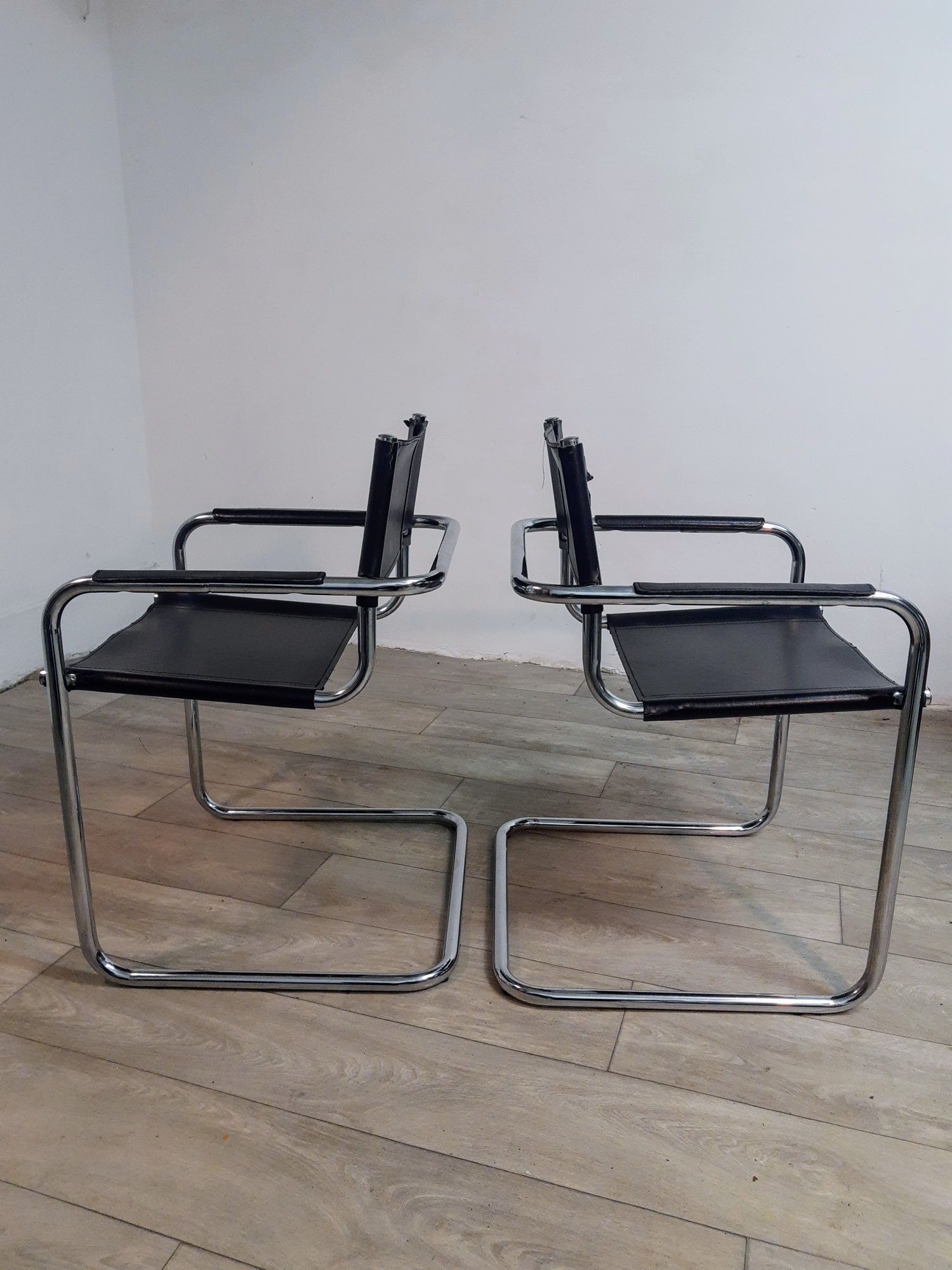 Mid Century тръбни столове в стил Marcel Breuer.