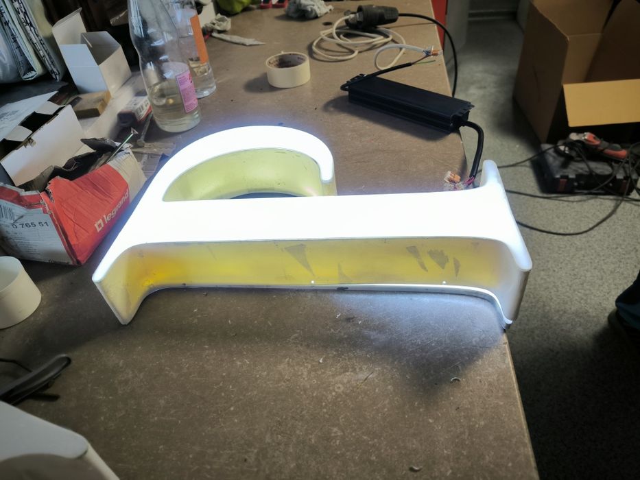 Reparatie RECLAMA luminoasa