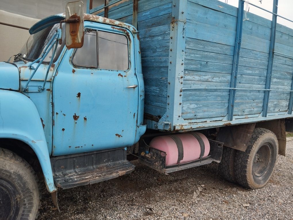 Gaz 53 moshina srochna sotiladi 1988 yil