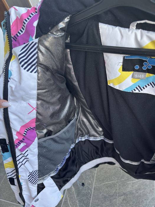 Дамско скиорско яке