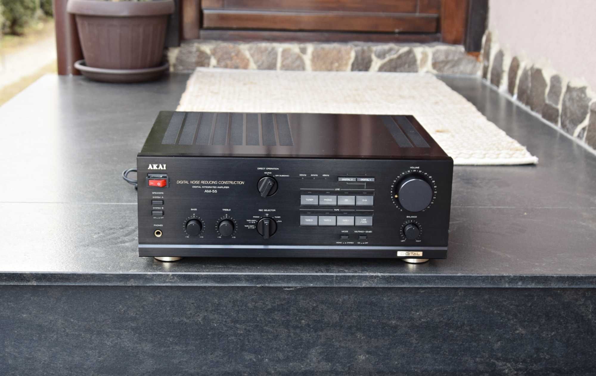 Amplificator Akai AM-55