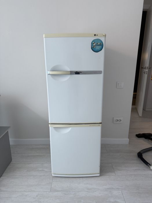 Продом холодильник