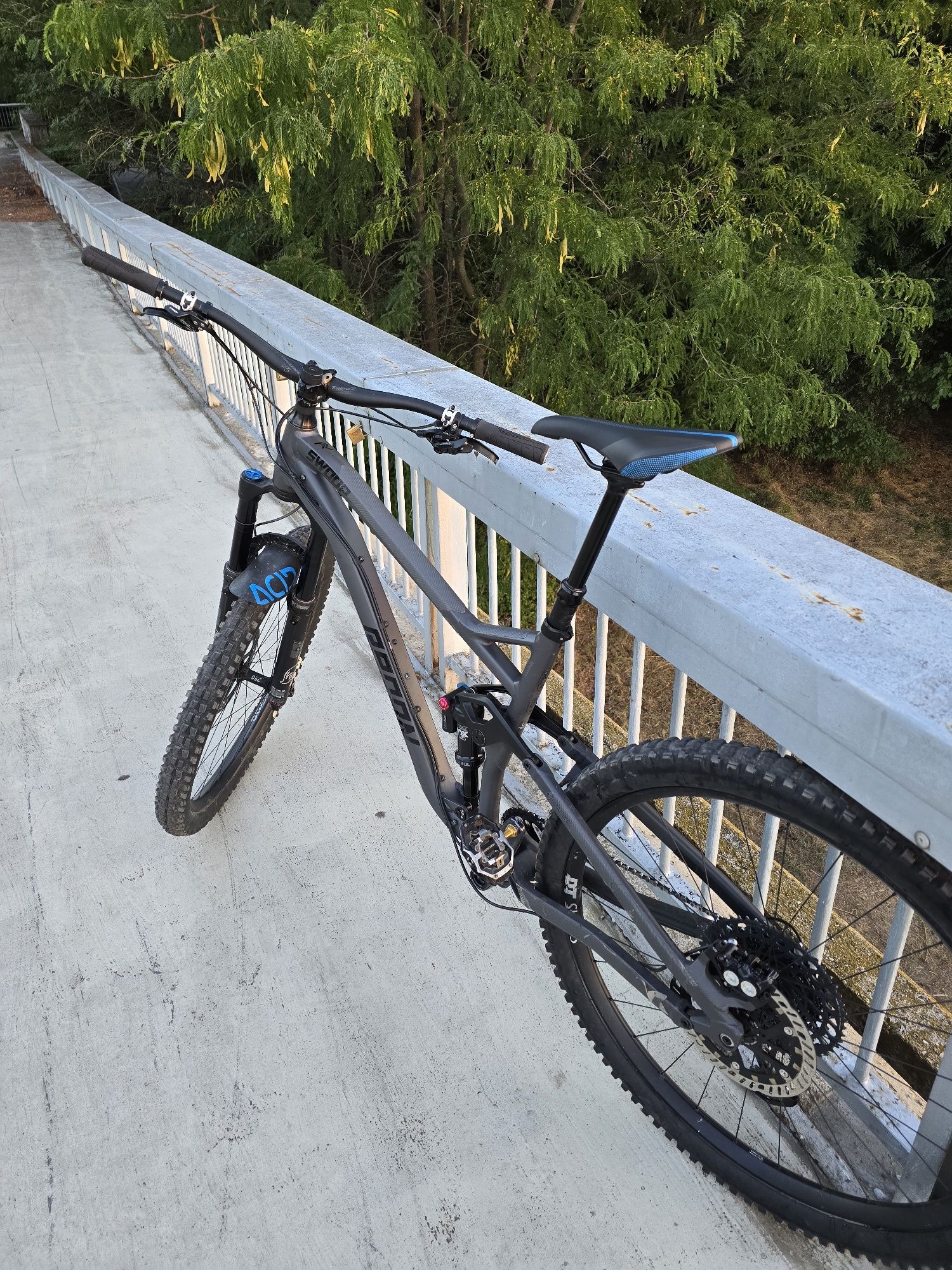 Radon Swoop AL 9.0 [He e trek,canyon,yt,gt,norco,scot]