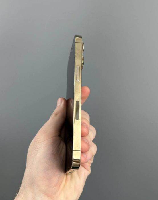iPhone 12pro max Gold