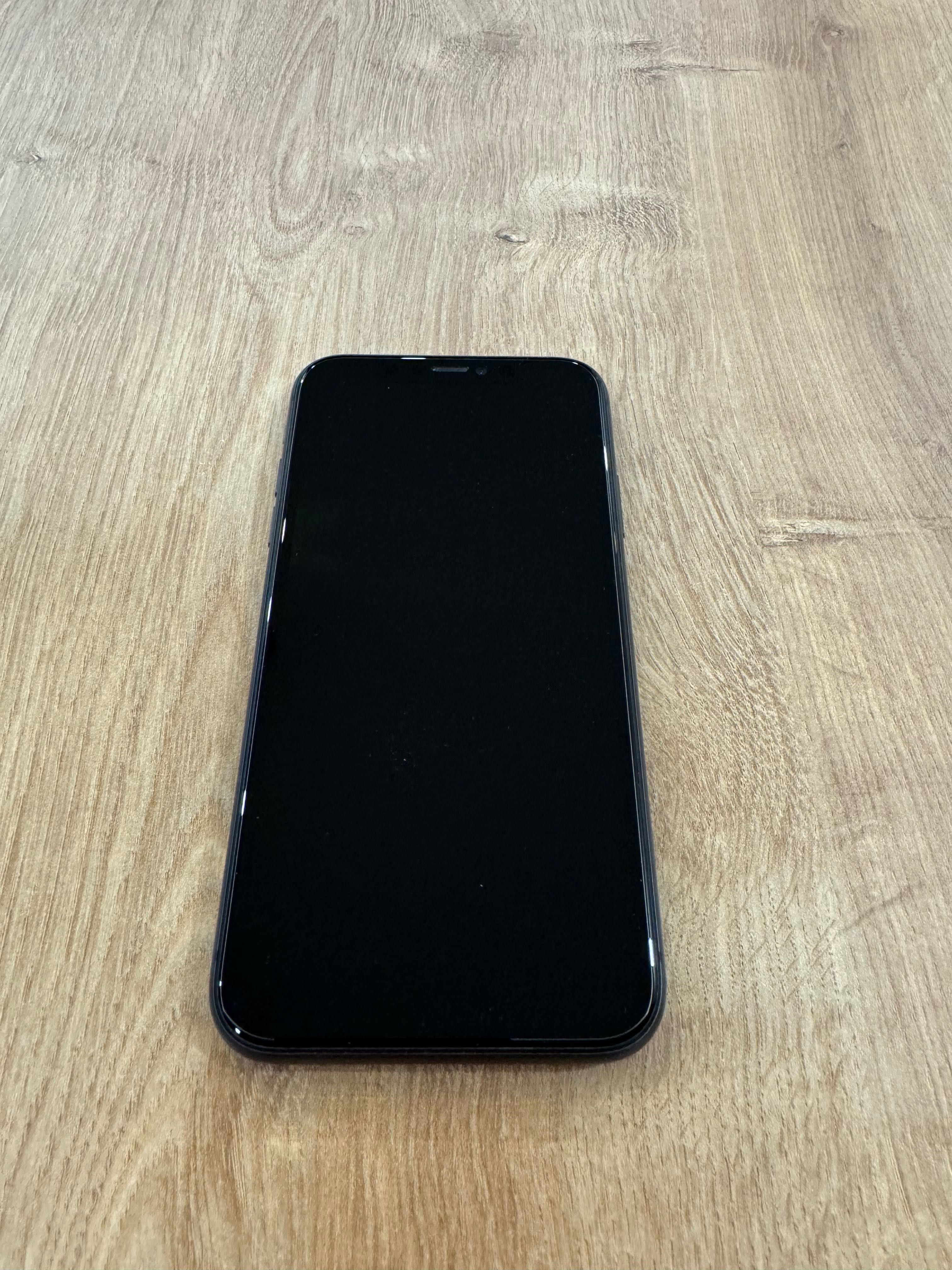 iPhone 11 в перфектно състояние