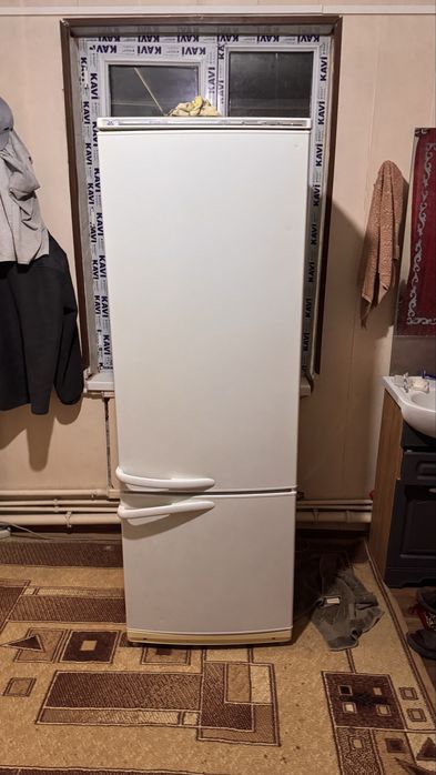 Холодильник техника