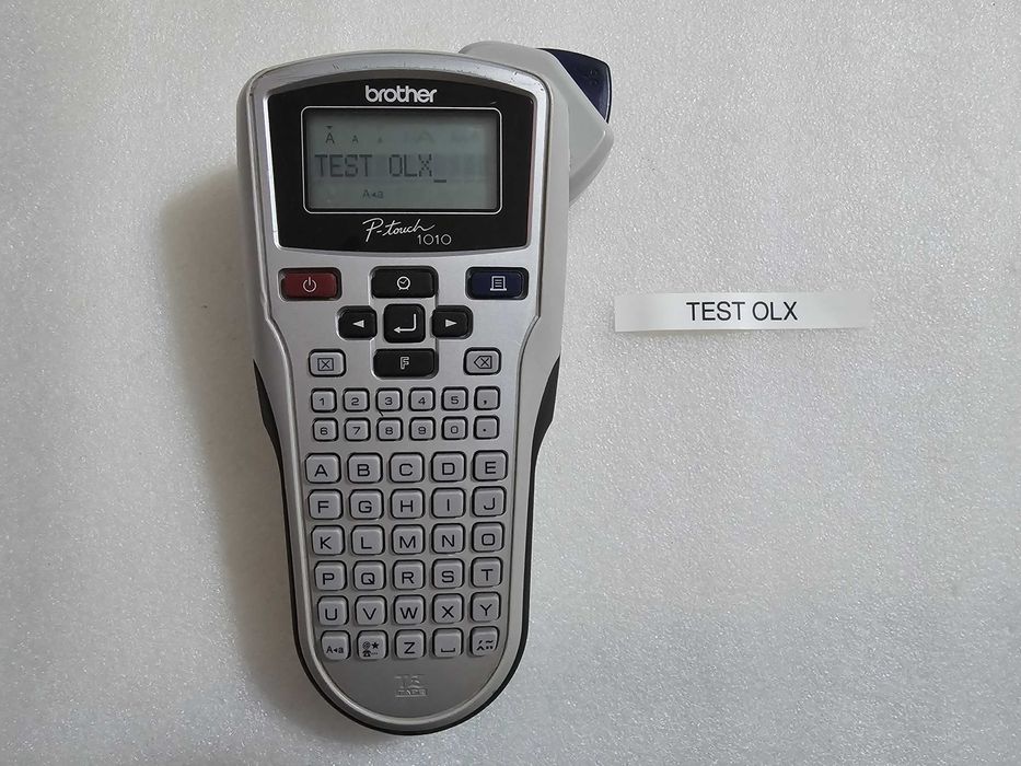 Imprimanta termica pentru etichetare Brother P-Touch 1010 - poze reale