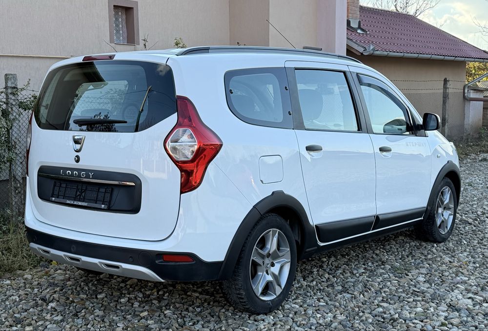 Lodgy Stepway 2020 1.5 d 7 locuri