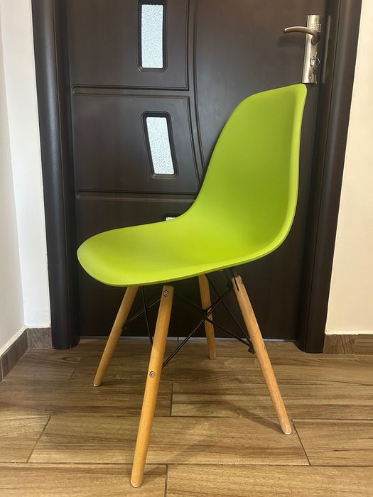 Vând scaune bucătărie